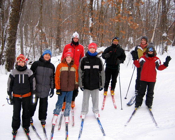 Anwantin Nordic ski team training on Skaters Waltz.