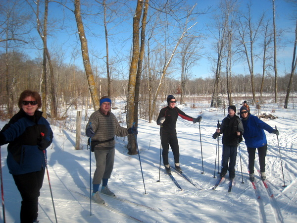 Nanette Maloney, Greg Crawford, Ann Cohen, and John and Jordan Glasenapp enjoying the beautiful day on Sunday over Presients Weekend.