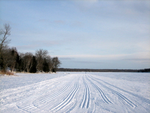 mar06-01 Tracks set on the lake for the Lotvola Cup start late afternoon. If new snow overnight, the tracks will be reset.